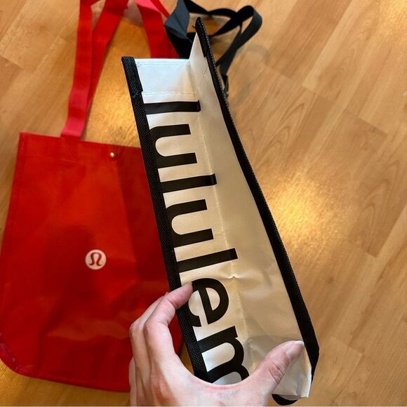 Bundle 2 Small Lululemon Reusable Shopping Gift Bag Totes Red white black - Picture 2 of 5